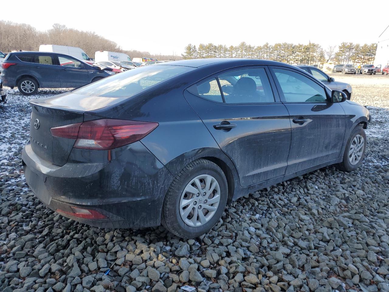 2019 Hyundai Elantra - Image 3
