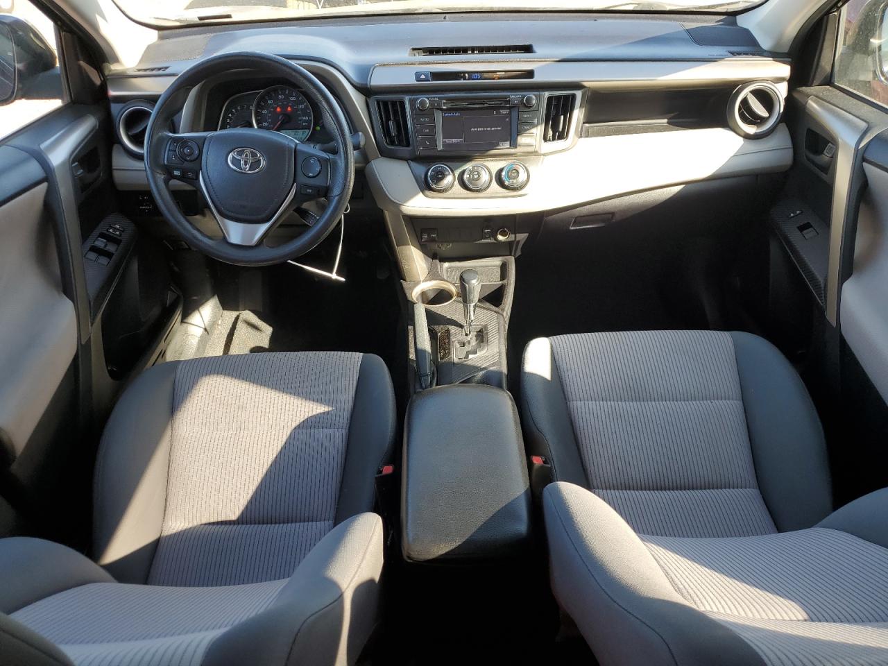 2015 Toyota RAV 4 - Image 8