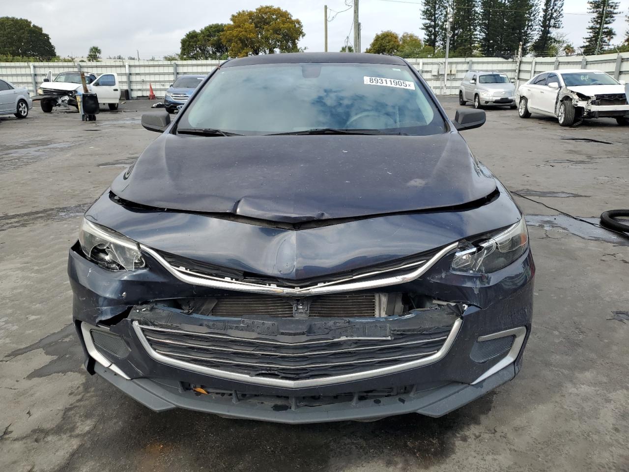 2017 Chevrolet Malibu - Image 5