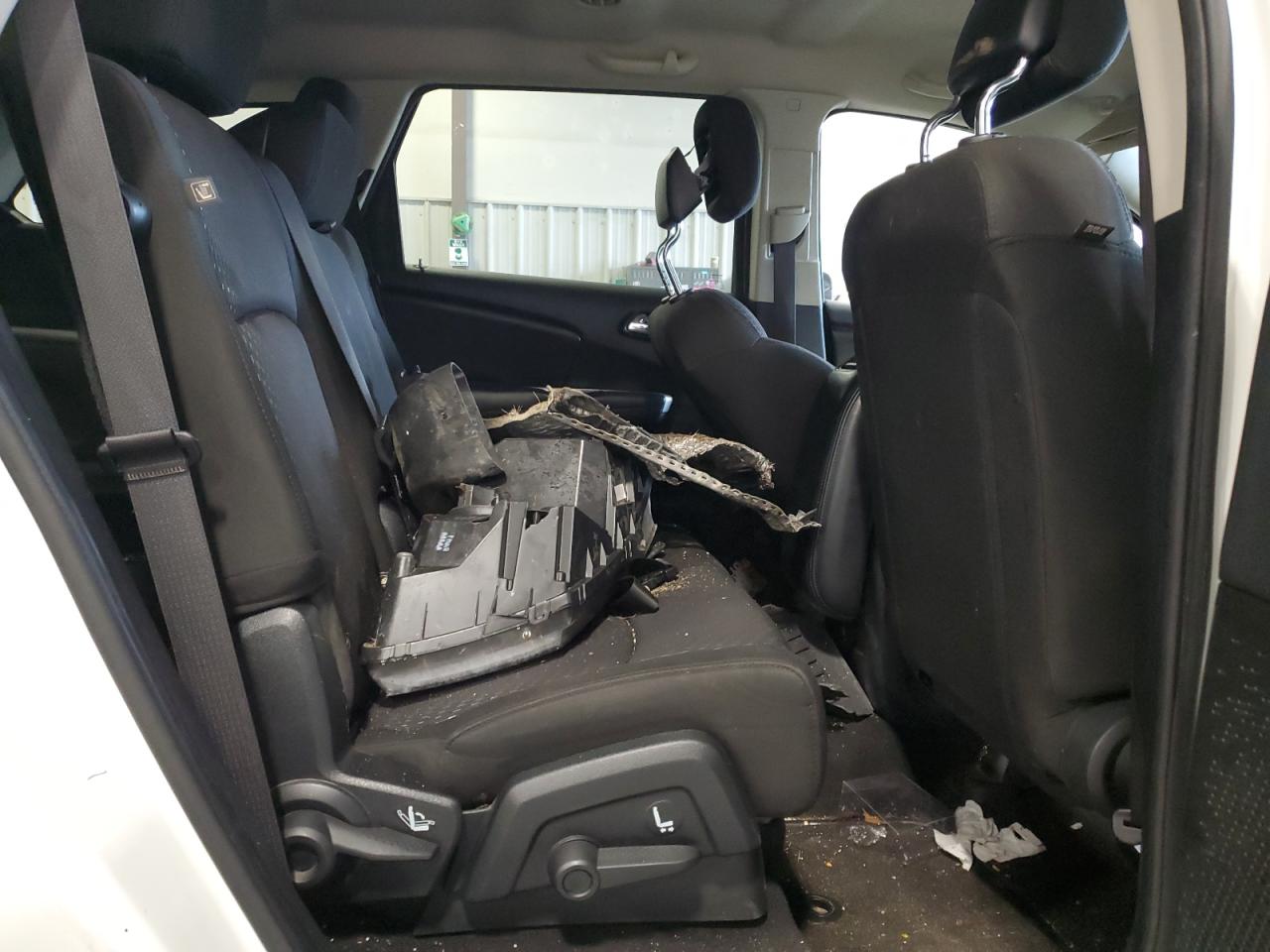 2017 Dodge Journey - Image 11