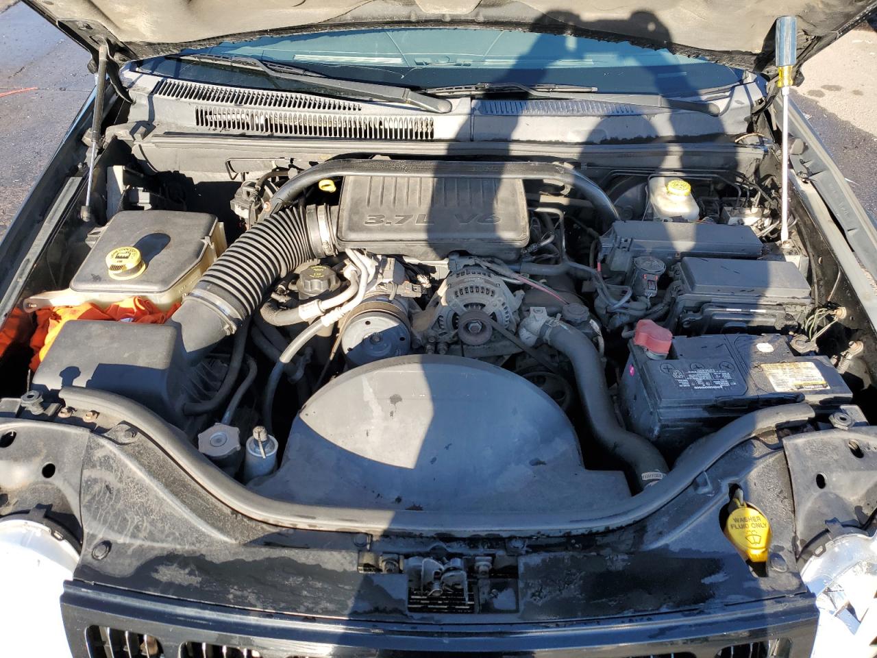 2006 Jeep Grand Cherokee - Image 12