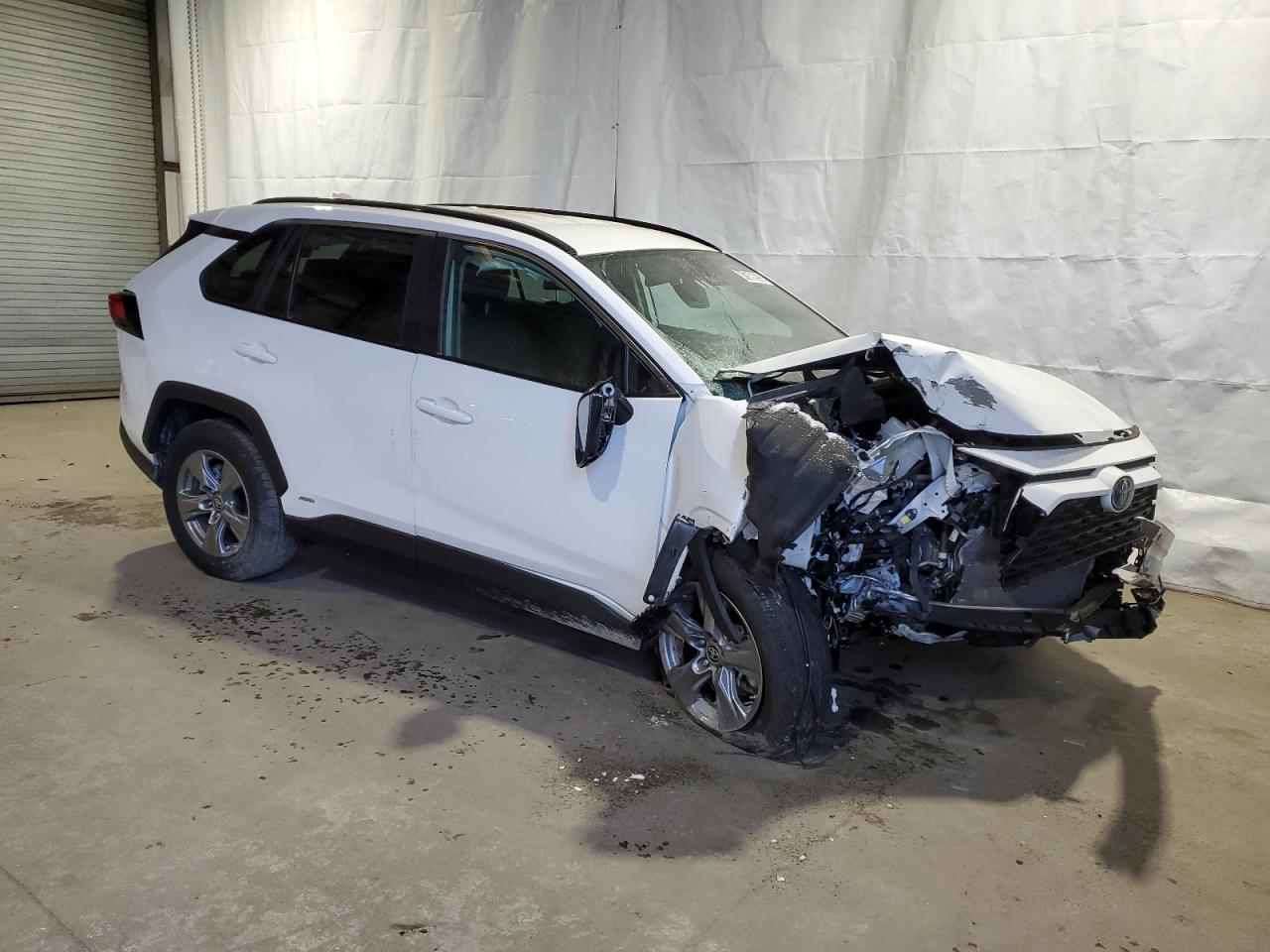 2024 Toyota RAV 4 - Image 4