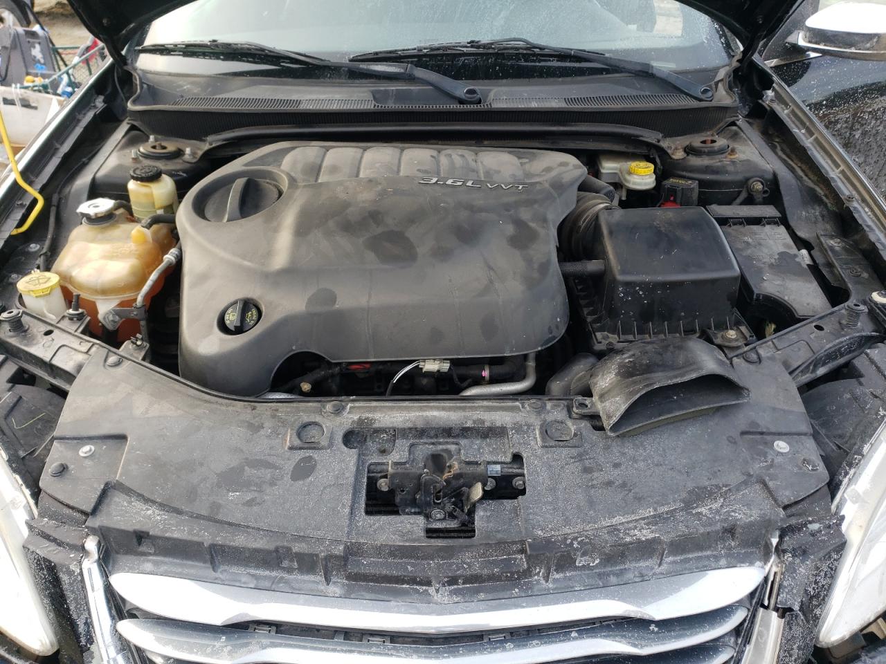 2012 Chrysler 200 - Image 12