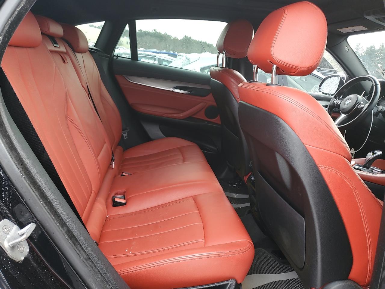 2015 BMW X6 - Image 11