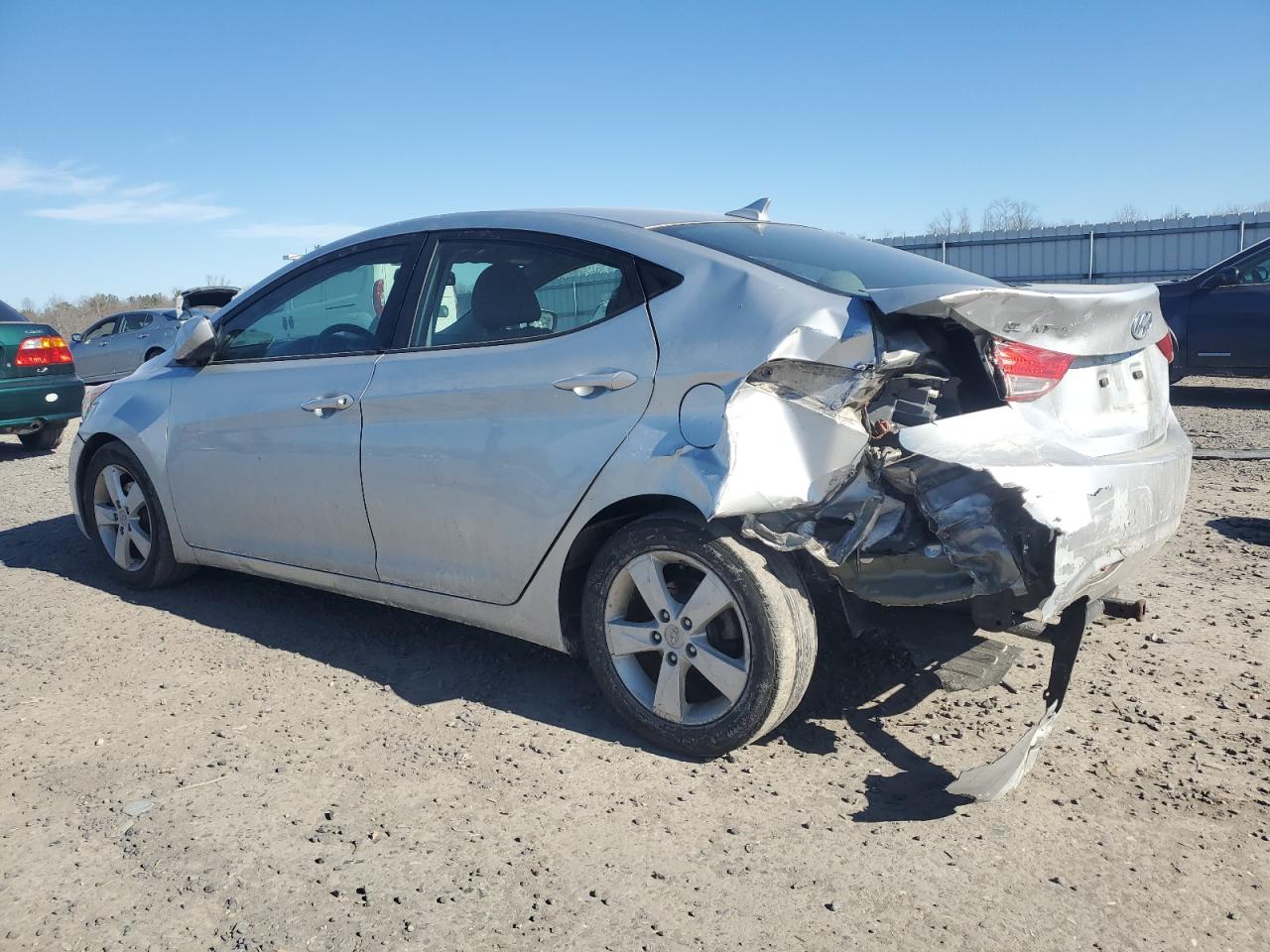 2013 Hyundai Elantra - Image 2