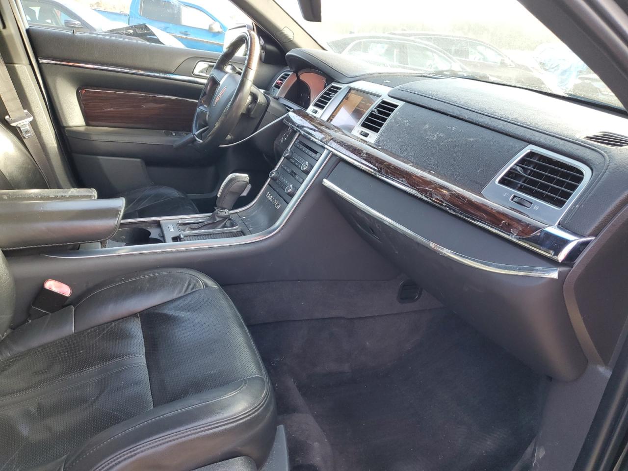 2012 Lincoln MKS - Image 7