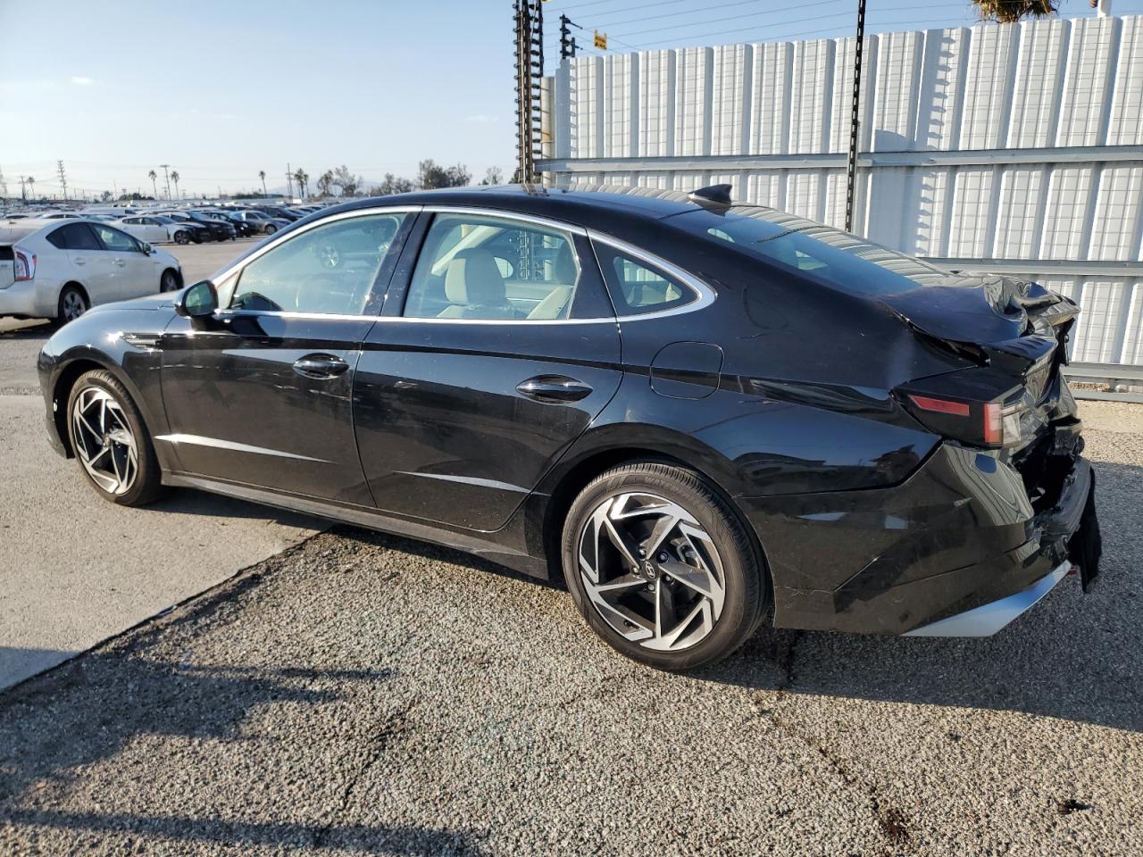 2024 Hyundai Sonata - Image 2