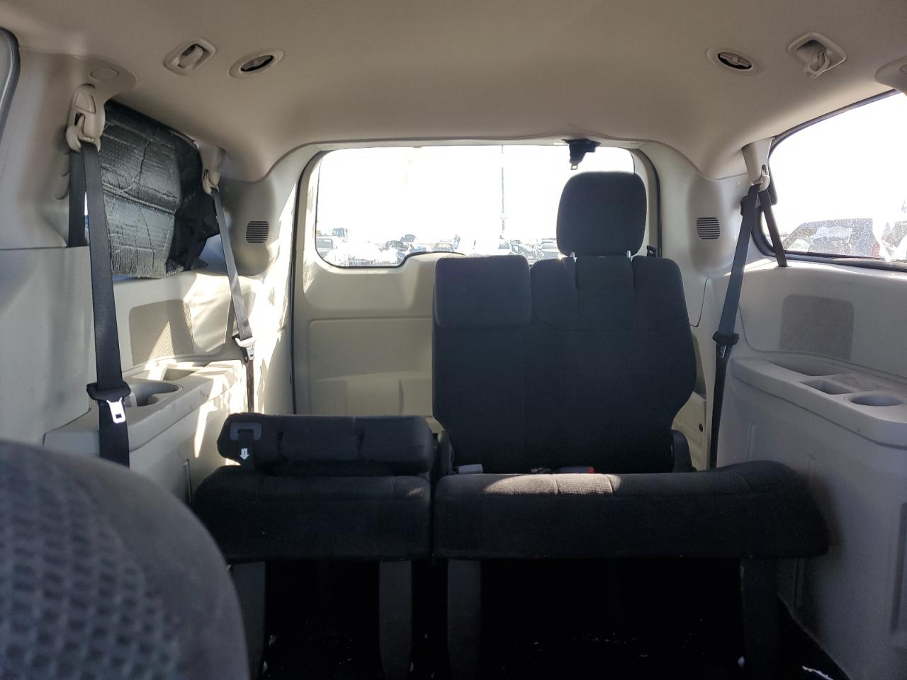2014 Dodge Caravan - Image 10