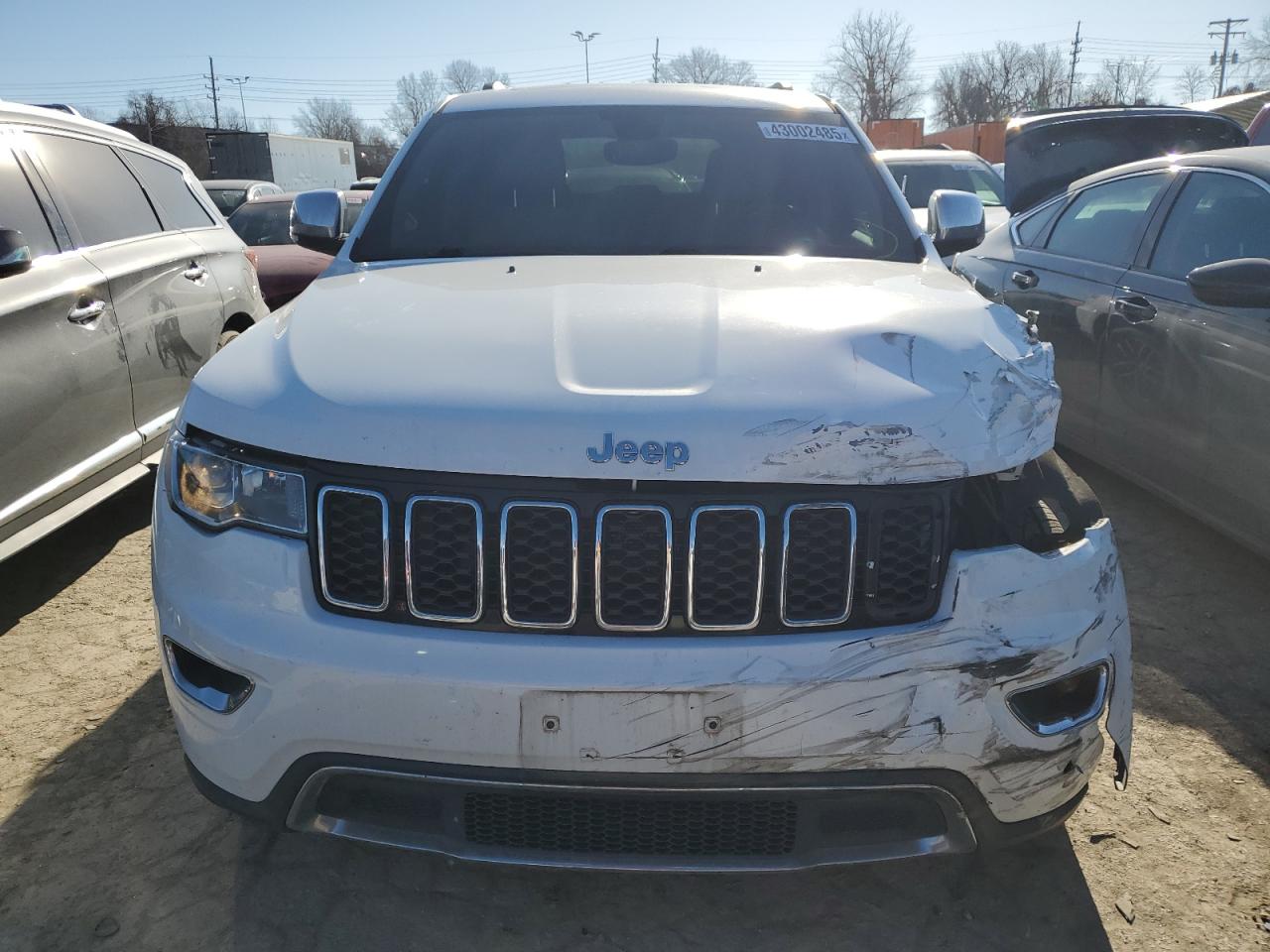 2018 Jeep Grand Cherokee - Image 5