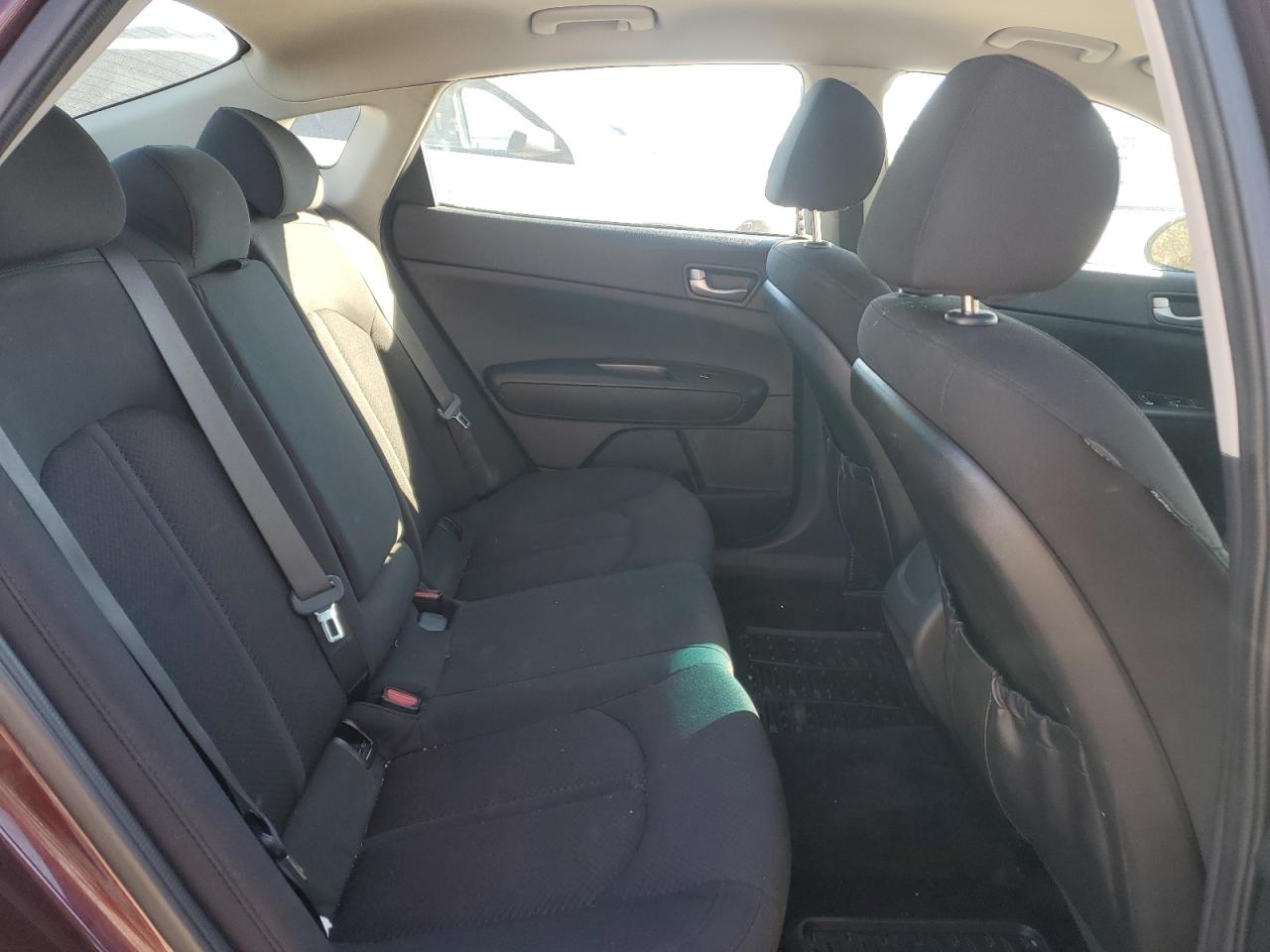 2018 Kia Optima - Image 10
