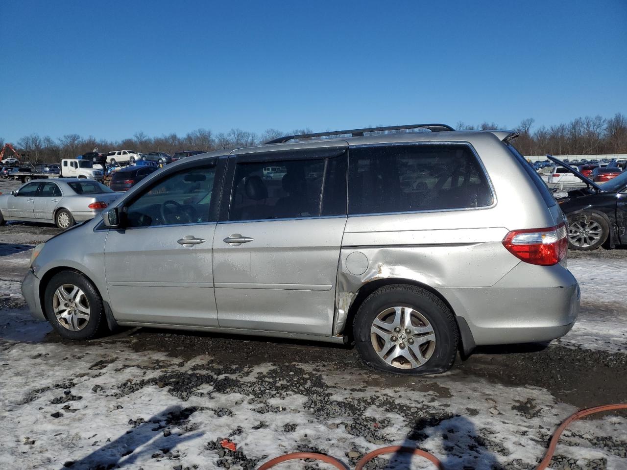 2005 Honda Odyssey - Image 2
