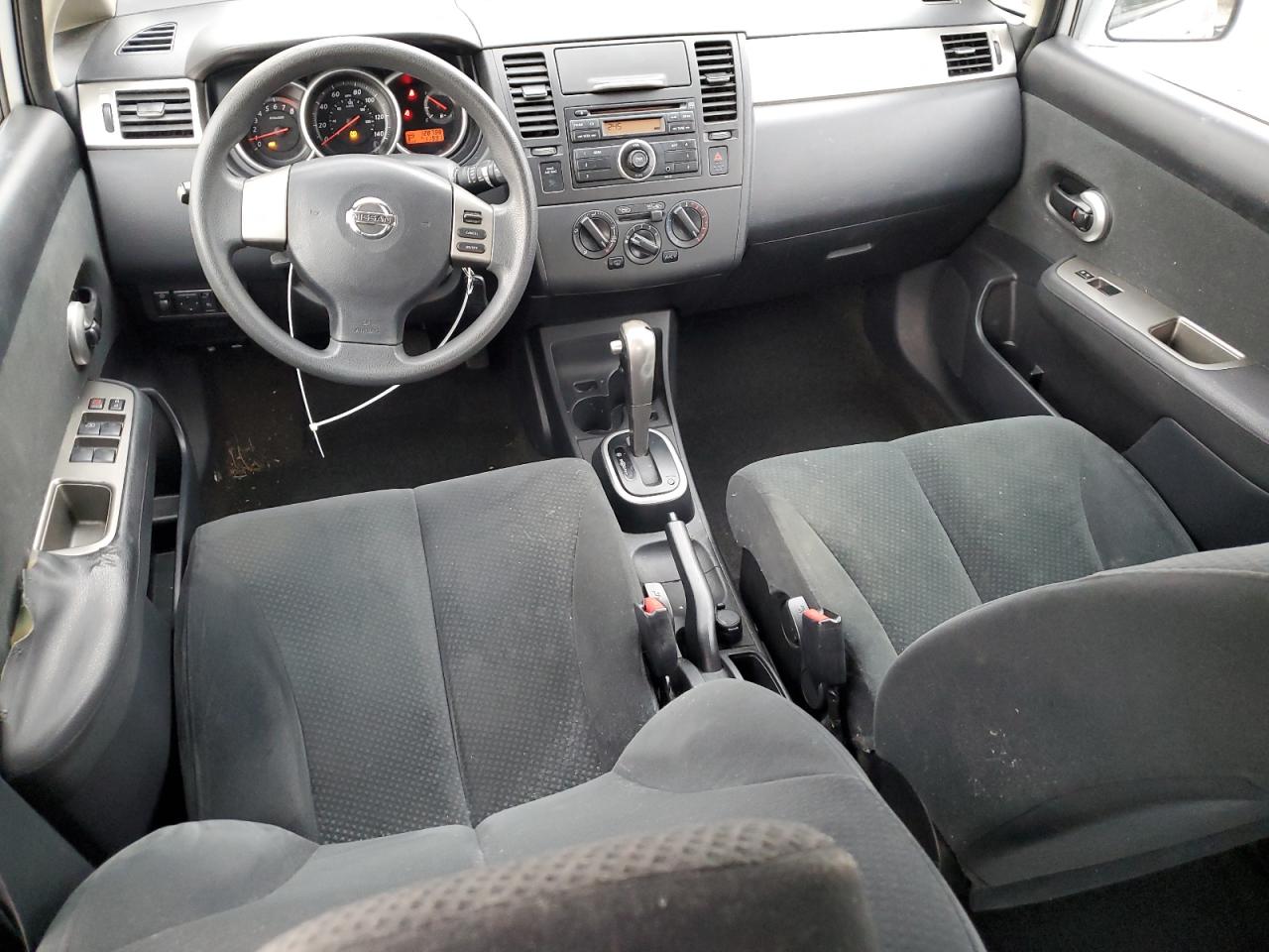 2011 Nissan Versa - Image 8
