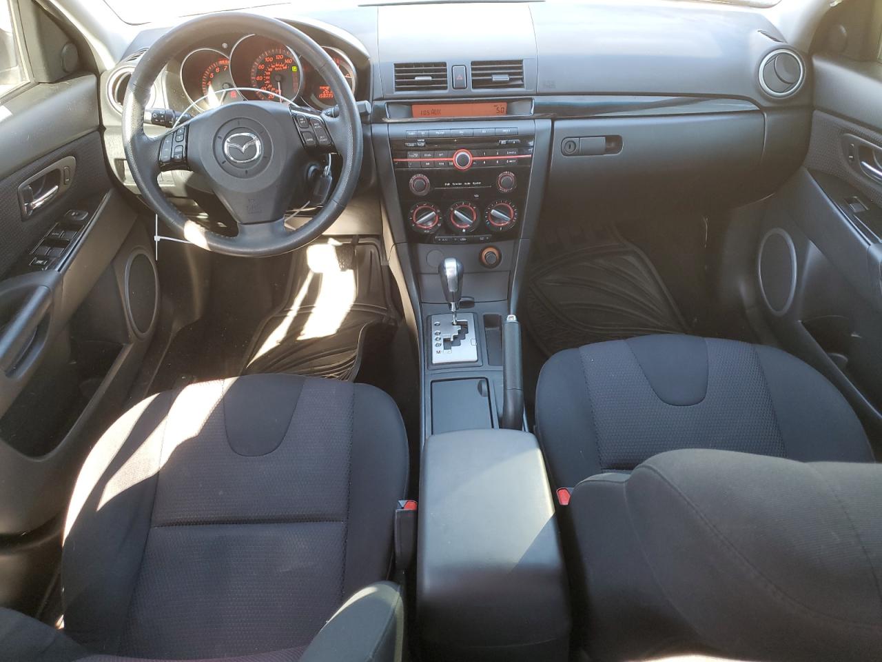 2009 Mazda 3 - Image 8