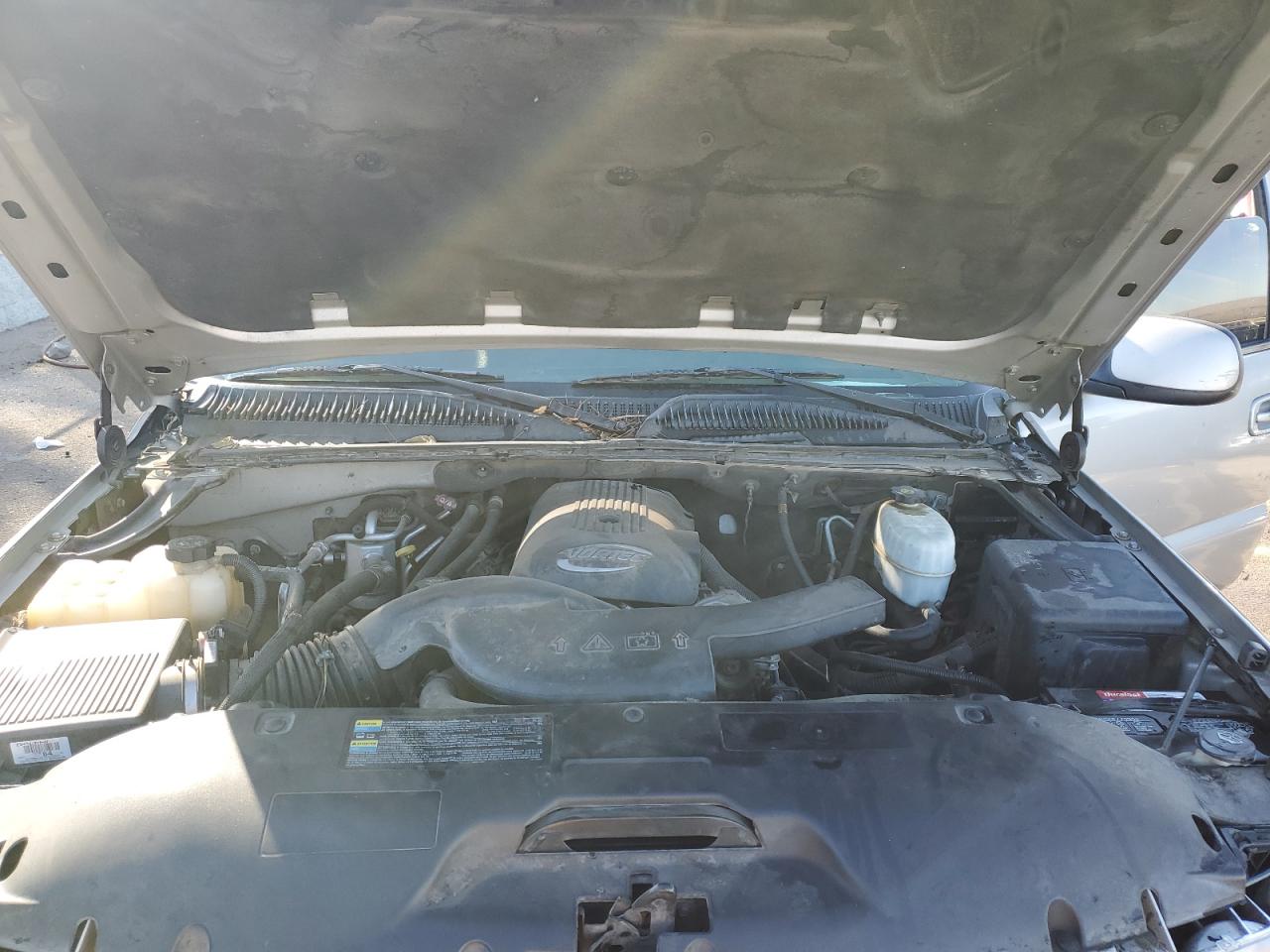 2006 Chevrolet Suburban - Image 12