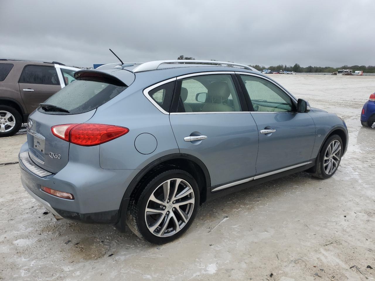 2016 Infiniti QX50 - Image 3