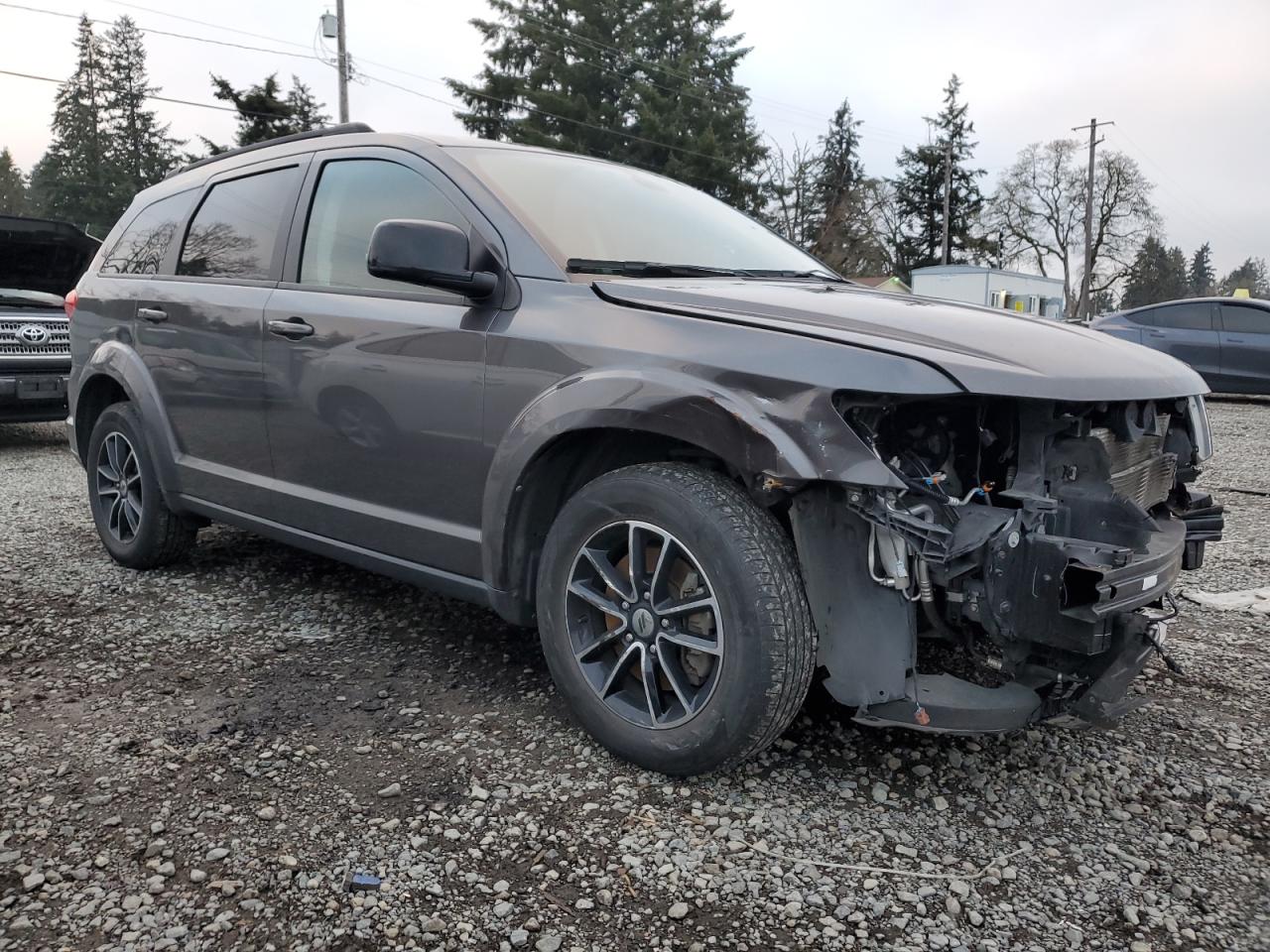 VIN 3C4PDCBB1KT747115 2019 DODGE JOURNEY no.4