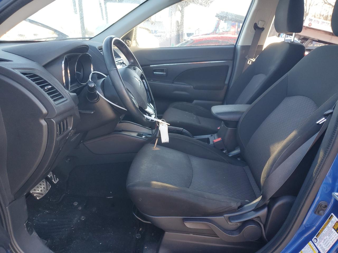 2018 Mitsubishi Outlander - Image 7
