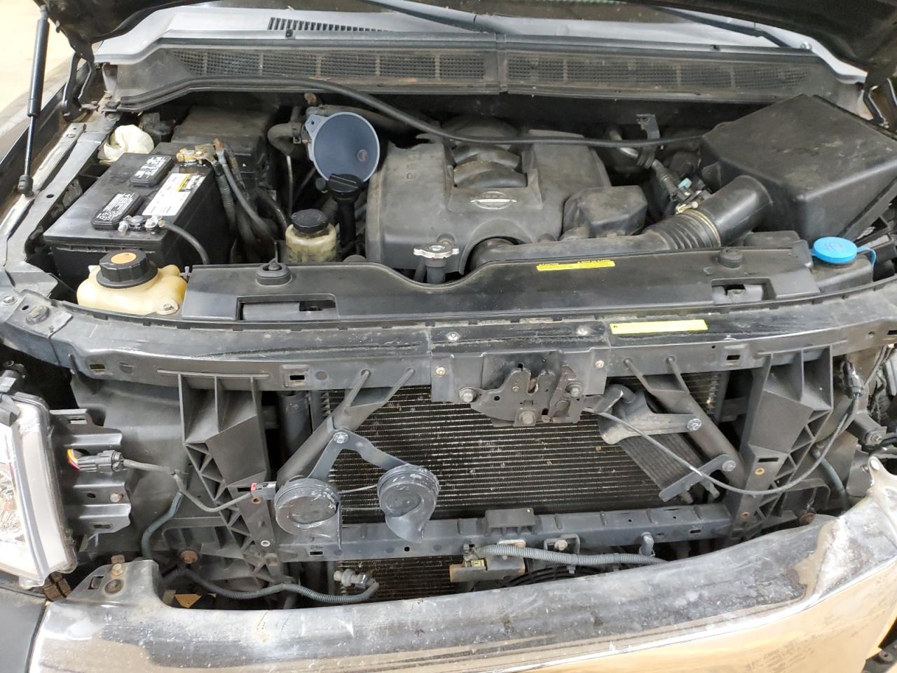 2004 Nissan Armada - Image 14
