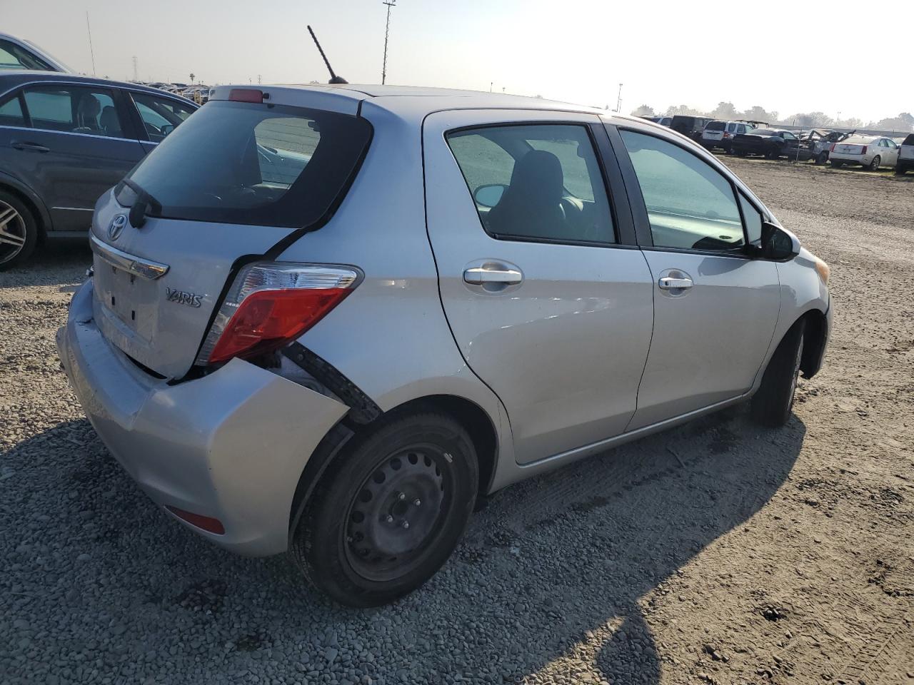 2014 Toyota Yaris - Image 3
