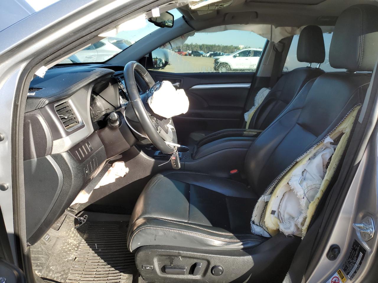 2015 Toyota Highlander - Image 7