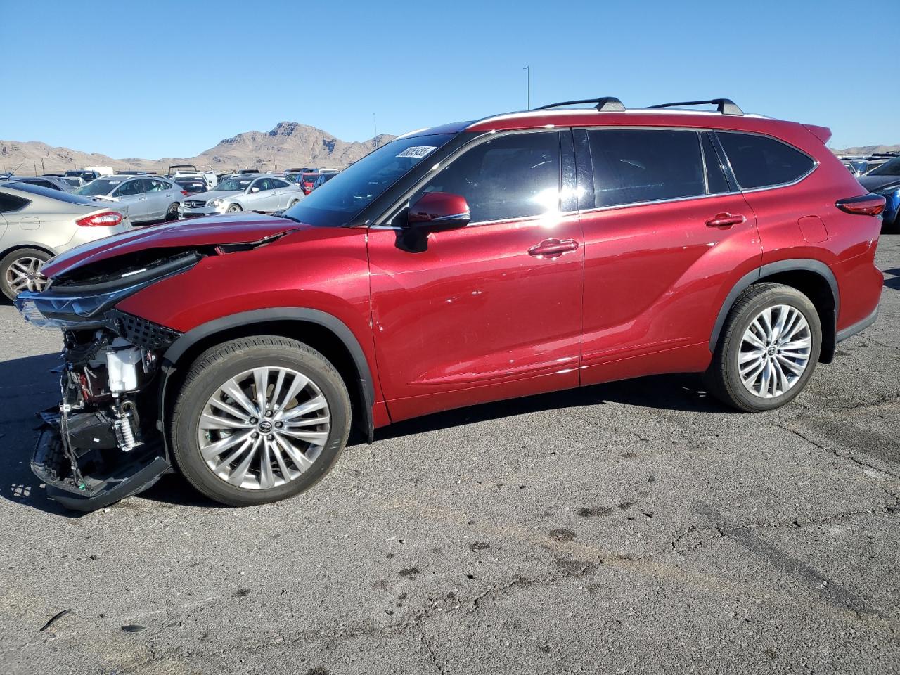 2022 Toyota Highlander - Image 1