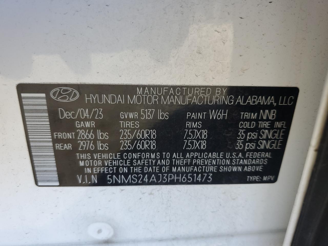 2023 Hyundai Santa Fe - Image 12