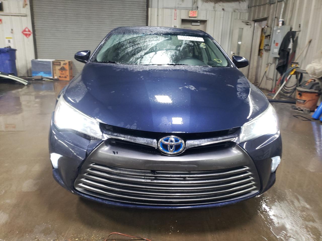 2015 Toyota Camry - Image 5