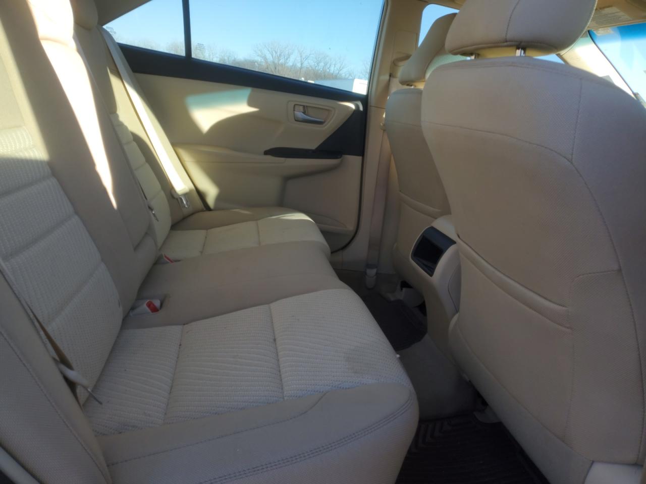 2015 Toyota Camry - Image 10