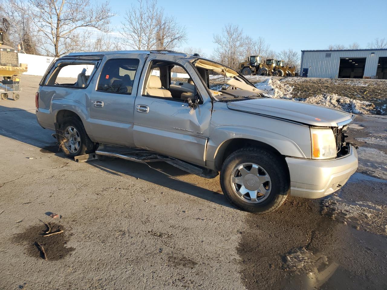 2004 Cadillac Escalade - Image 4