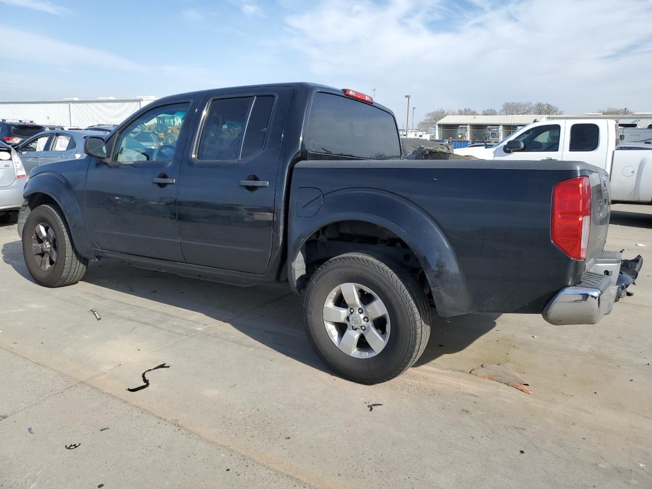 2012 Nissan Navara (Frontier) - Image 2