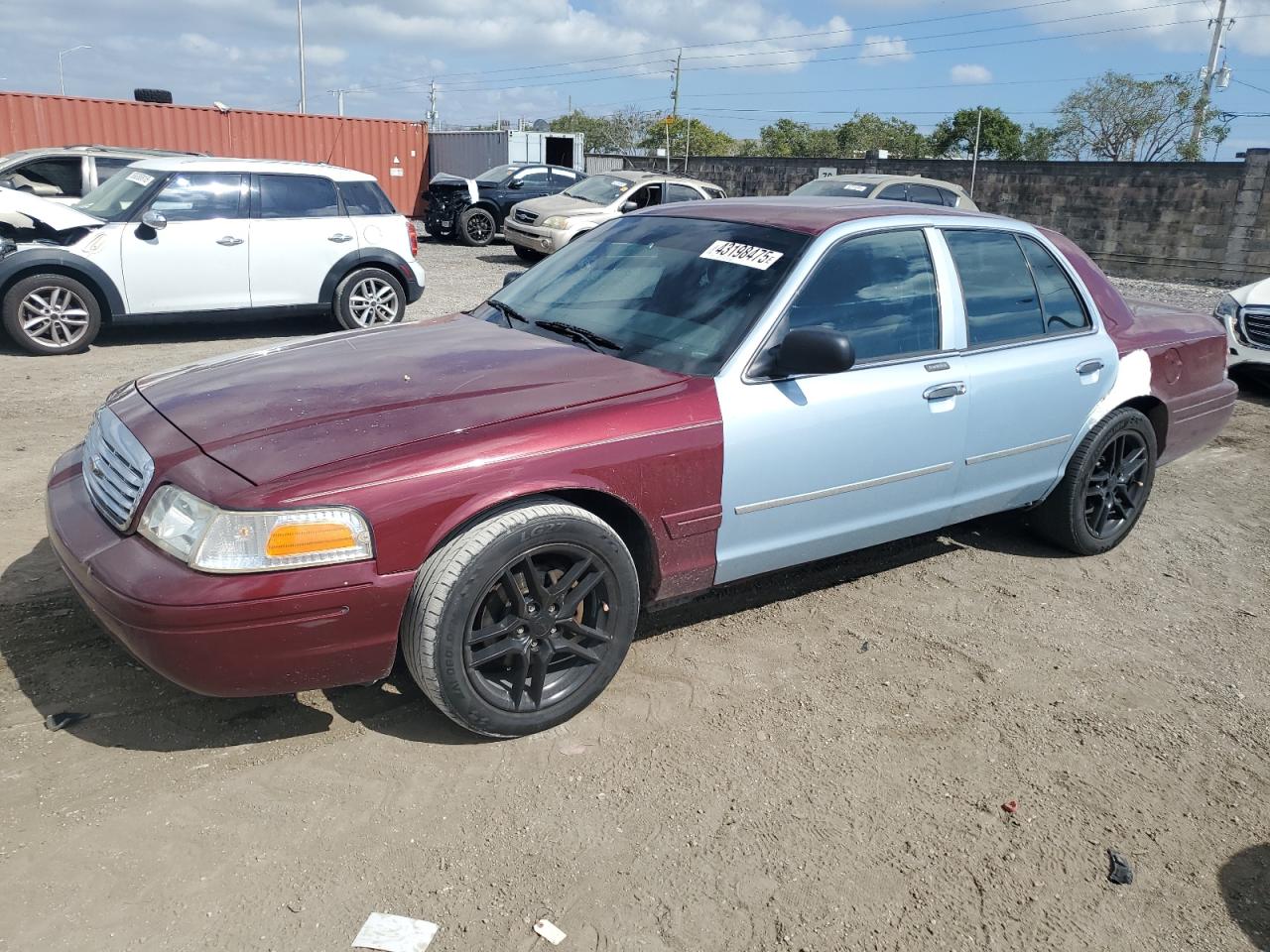2004 Ford Crown Victoria - Image 1