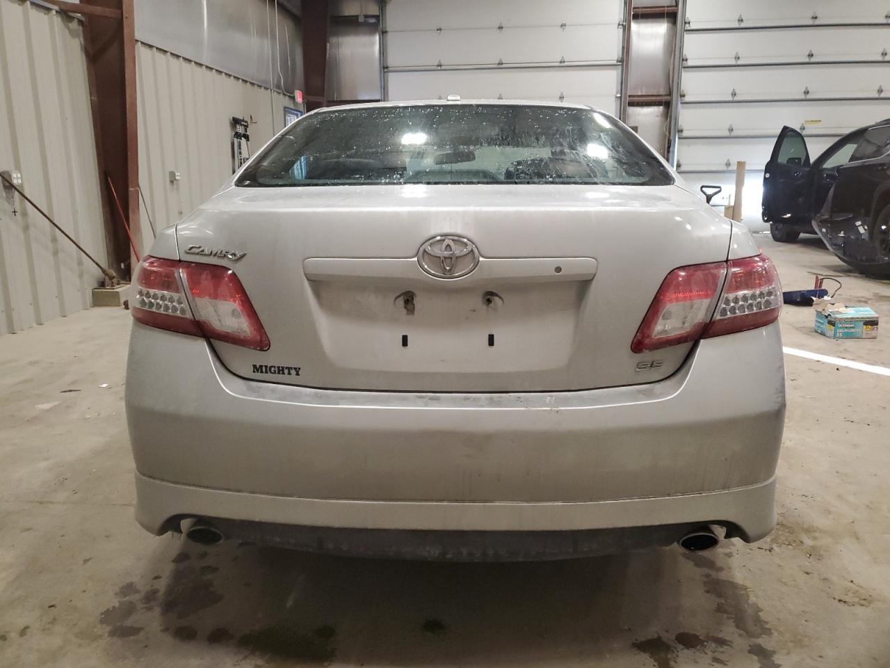 2011 Toyota Camry - Image 6