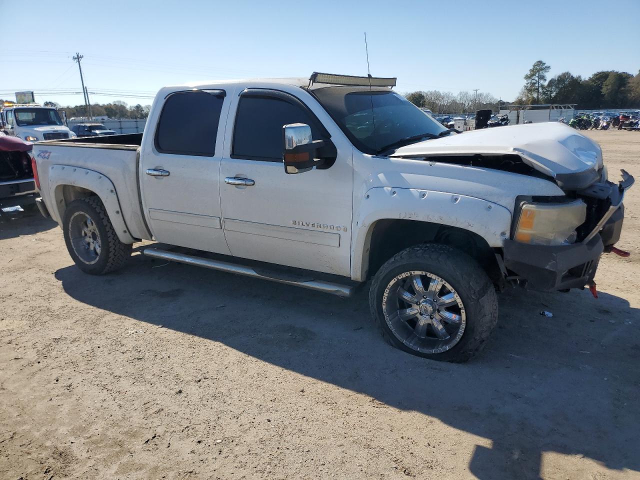 2009 Chevrolet Silverado - Image 4