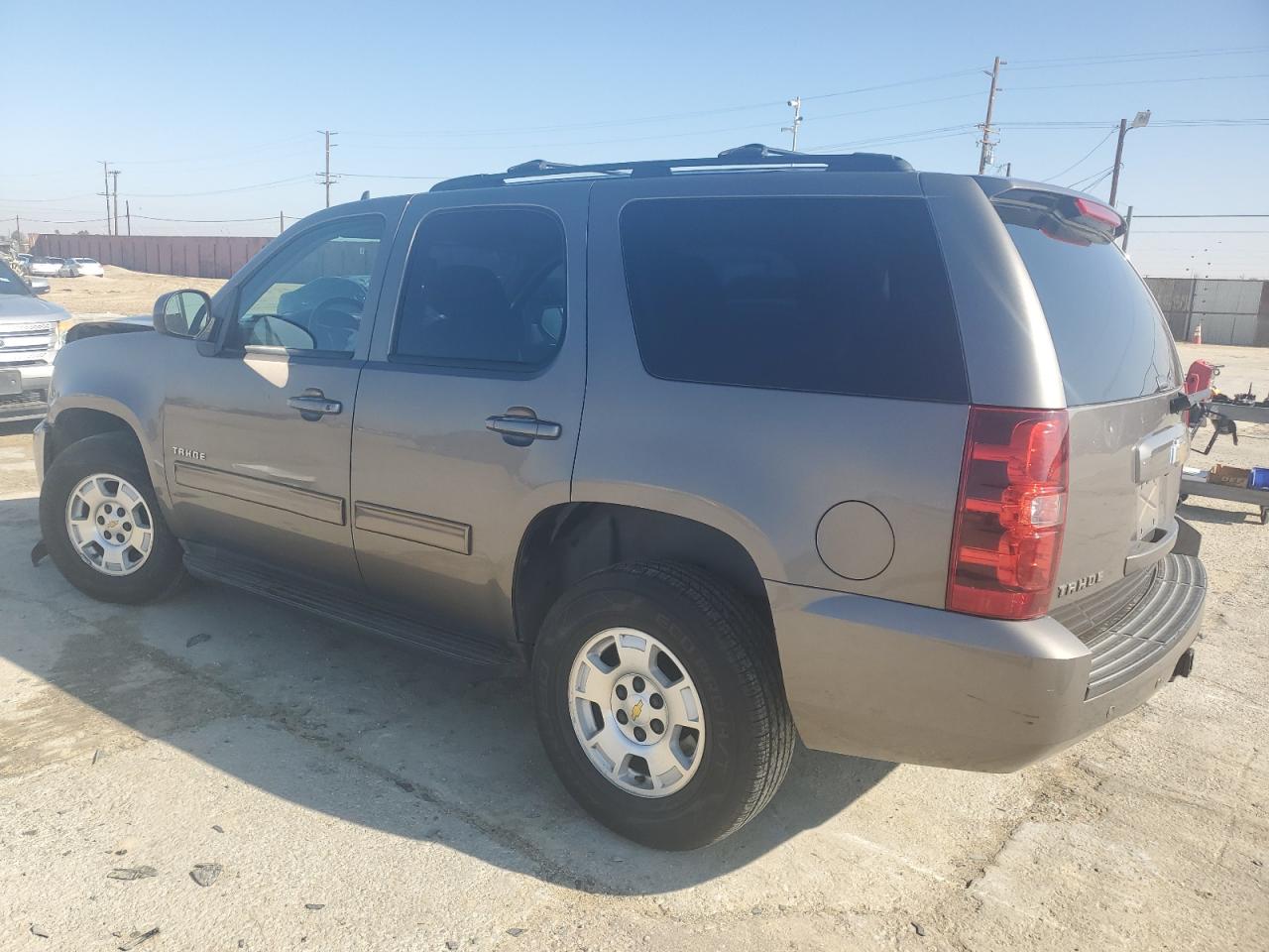 2011 Chevrolet Tahoe - Image 2