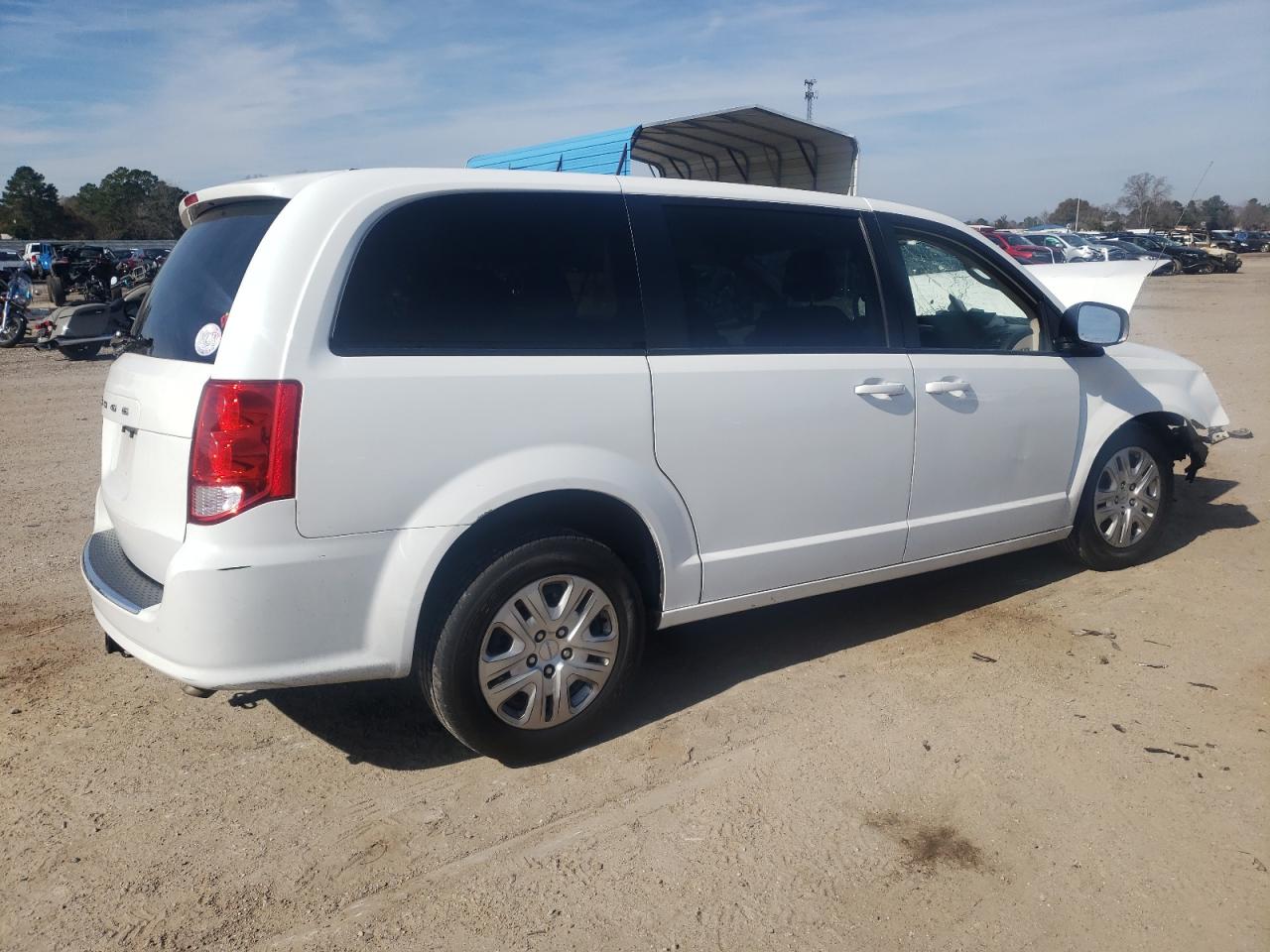 2018 Dodge Caravan - Image 3