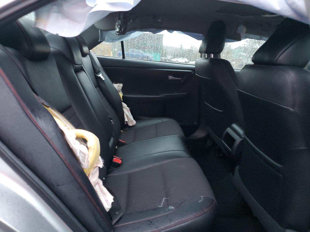 2016 Toyota Camry - Image 11