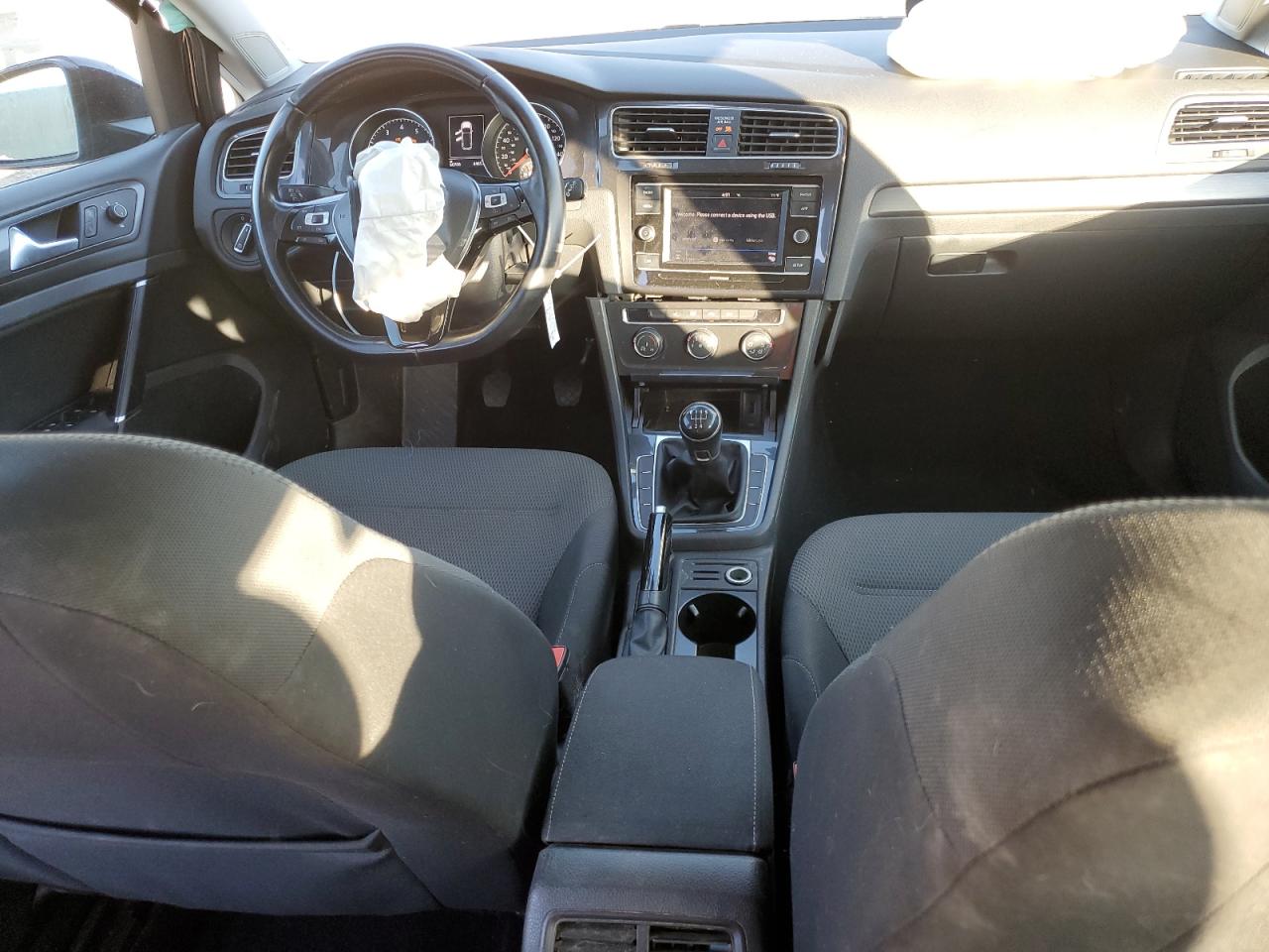 2018 Volkswagen Golf - Image 8