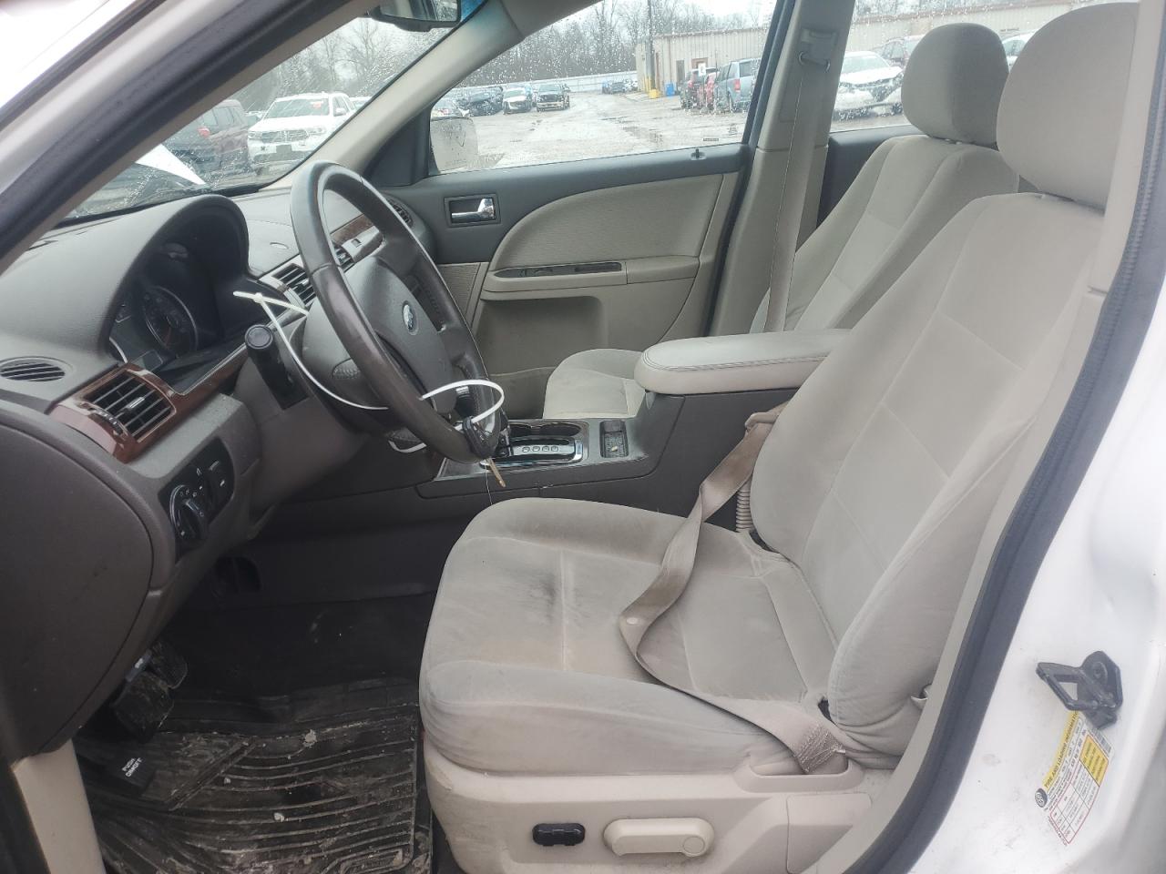 2008 Ford Taurus - Image 7