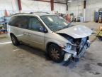 2005 Chrysler Town & Country Touring للبيع في Mcfarland، WI - Front End