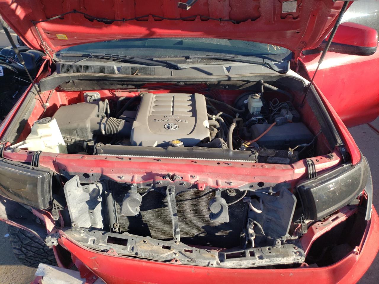 2010 Toyota Tundra - Image 13