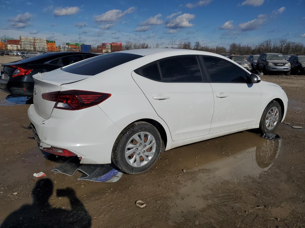 2020 Hyundai Elantra - Image 3