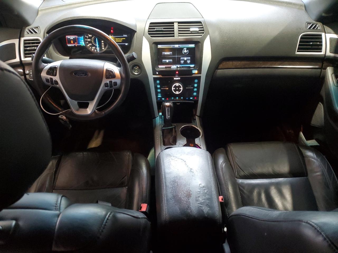 2015 Ford Explorer - Image 8
