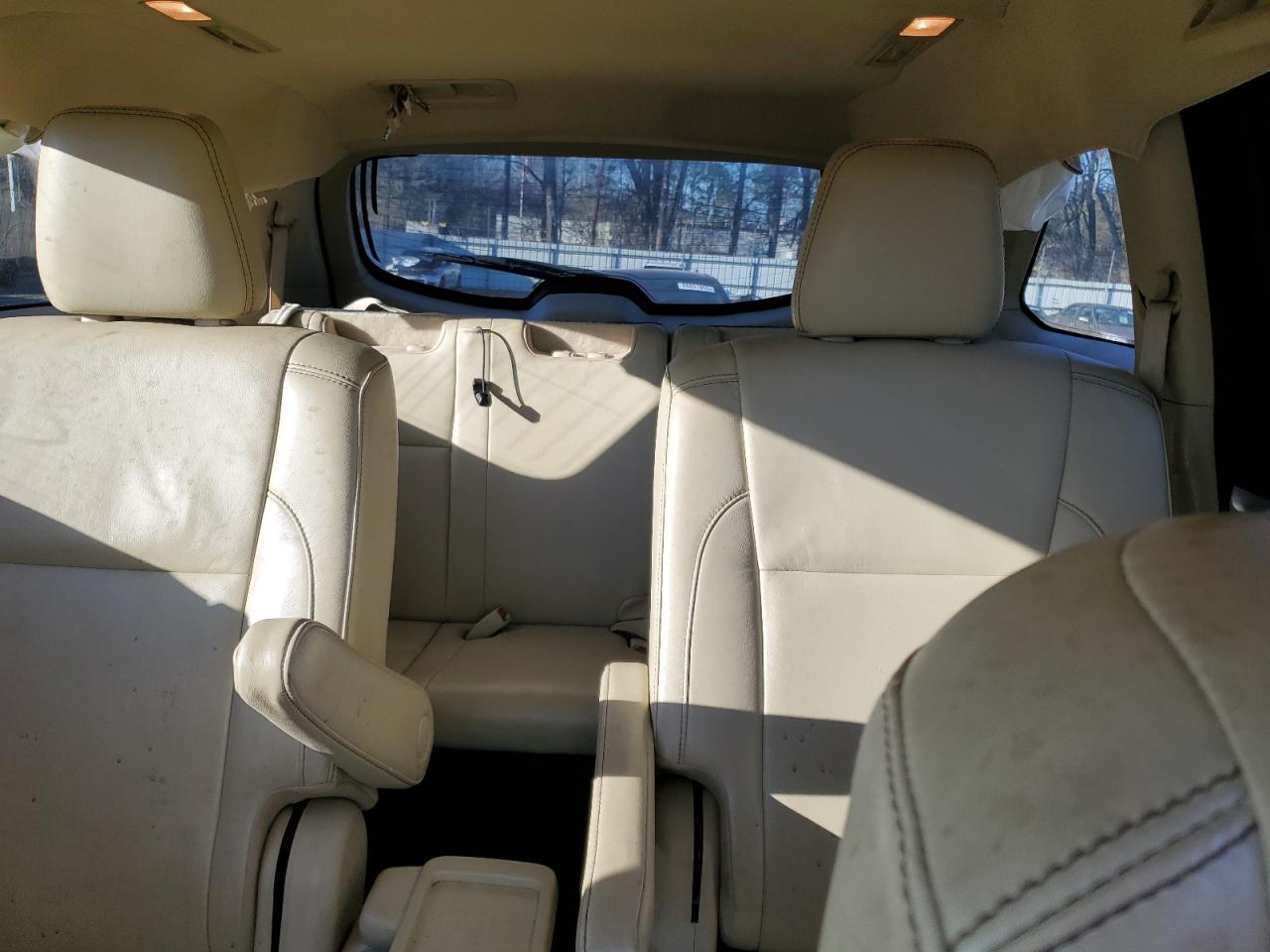 2017 Toyota Highlander - Image 10