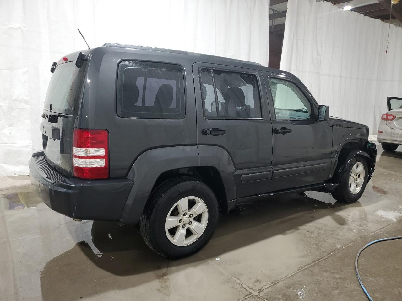 2010 Jeep Liberty (North America) - Image 3