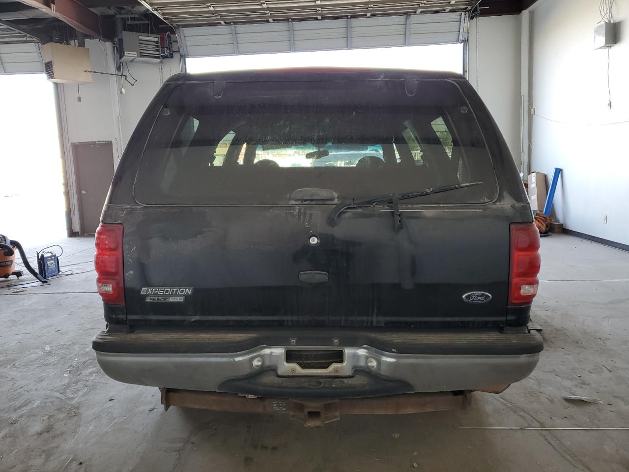 2002 Ford Expedition - Image 6