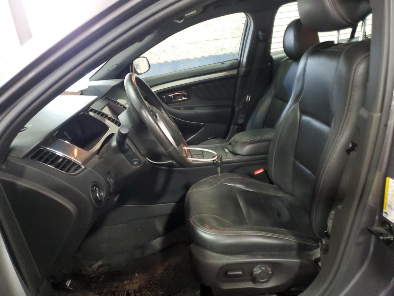 2014 Ford Taurus - Image 7