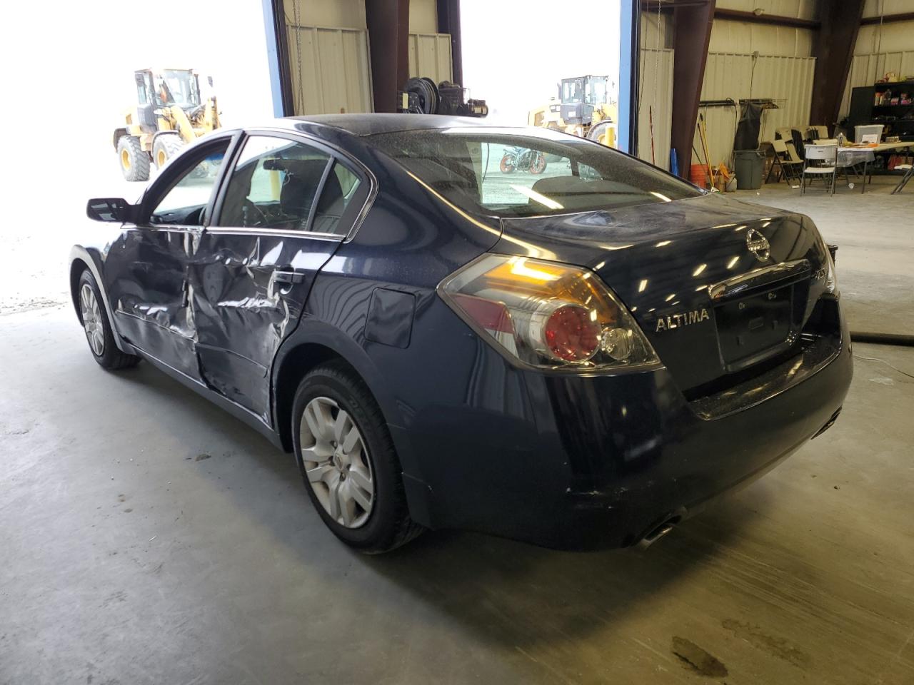 2009 Nissan Altima - Image 2