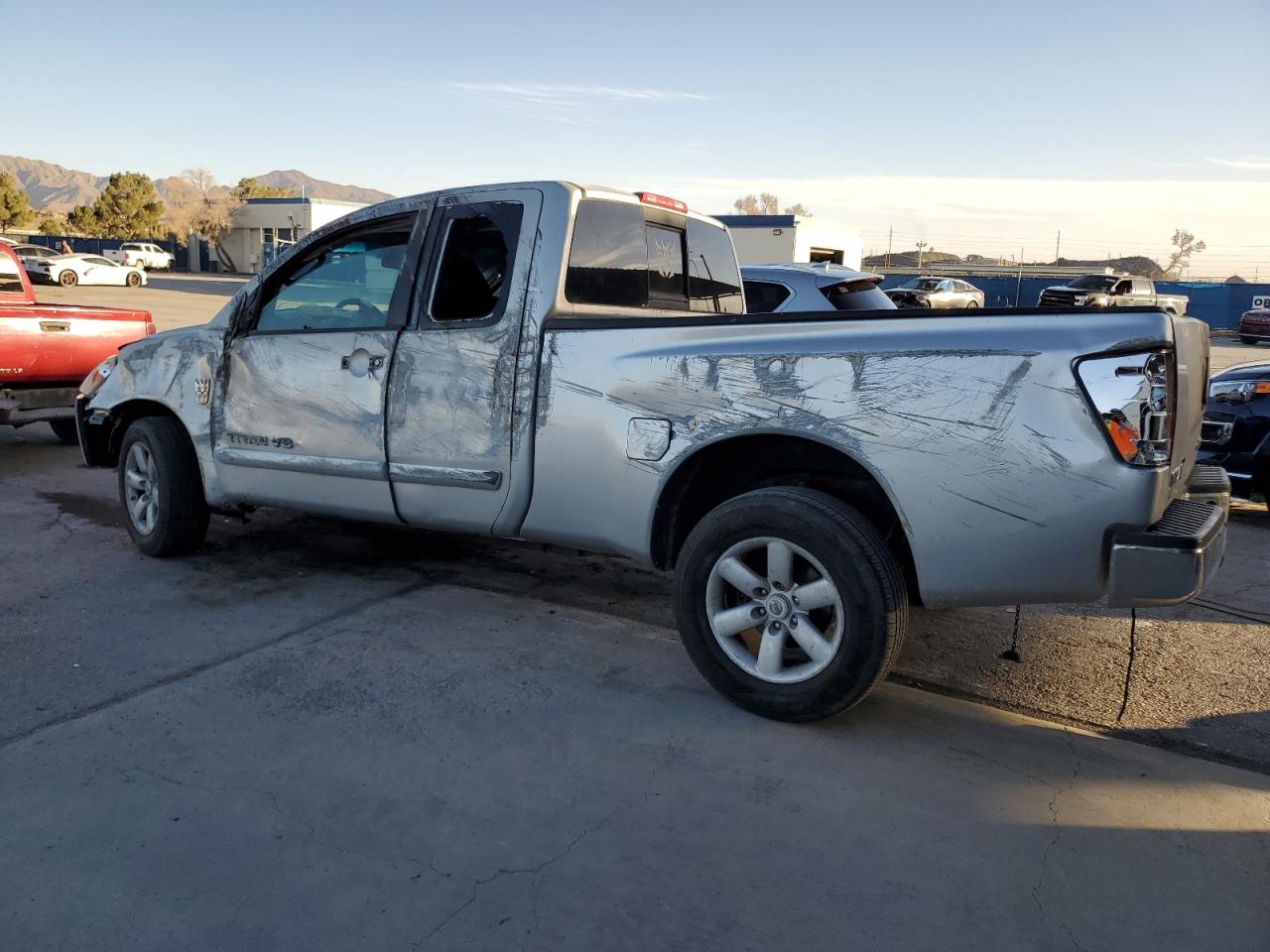 2010 Nissan Titan - Image 2