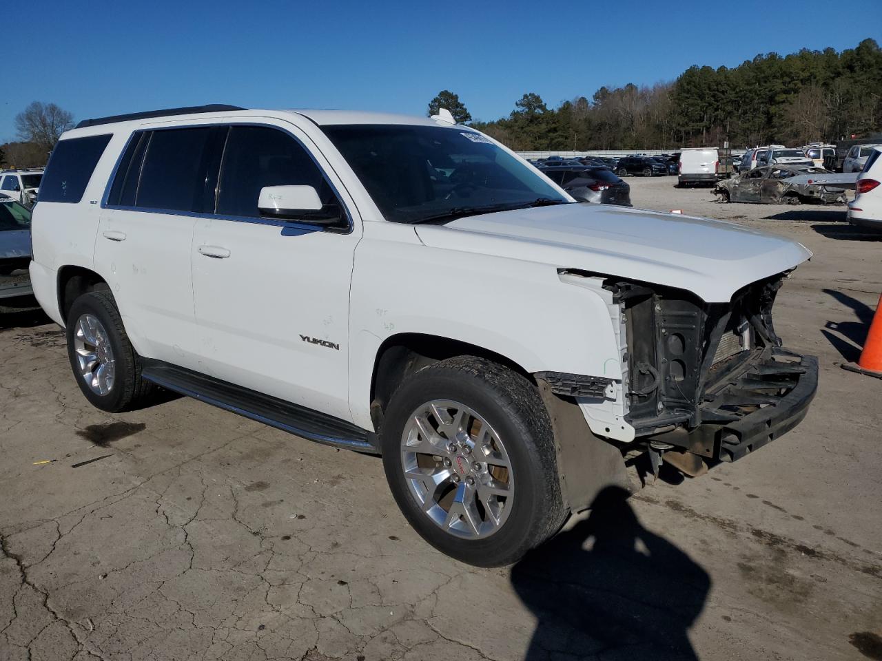 2017 GMC Yukon - Image 4