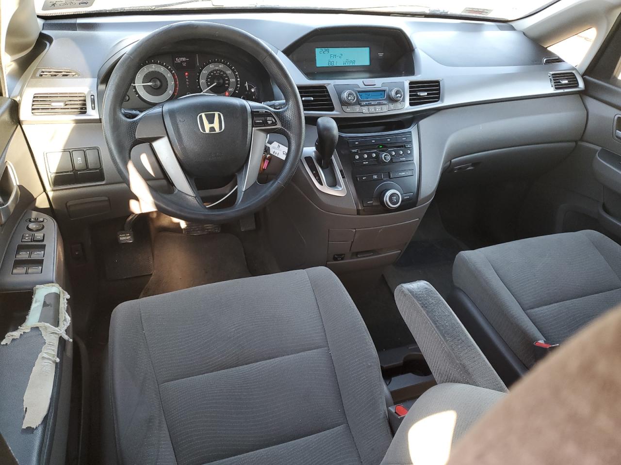 2011 Honda Odyssey - Image 8